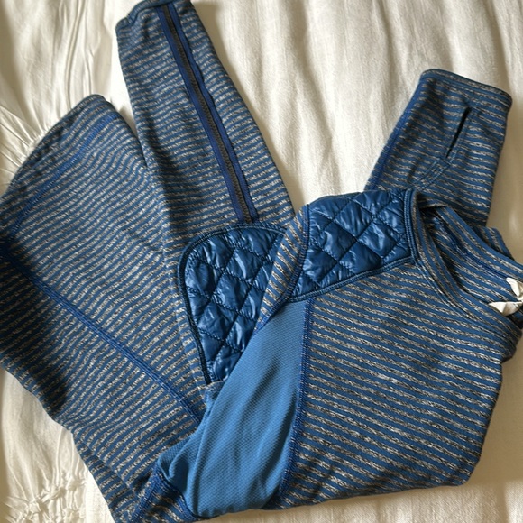 LULULEMON QUILTED running top size 4 blue - Picture 8 of 9